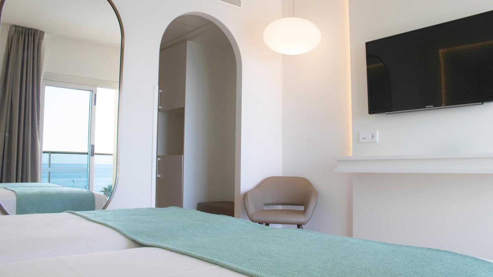 Golden Taurus Aquapark Resort Pineda de Mar Room photo