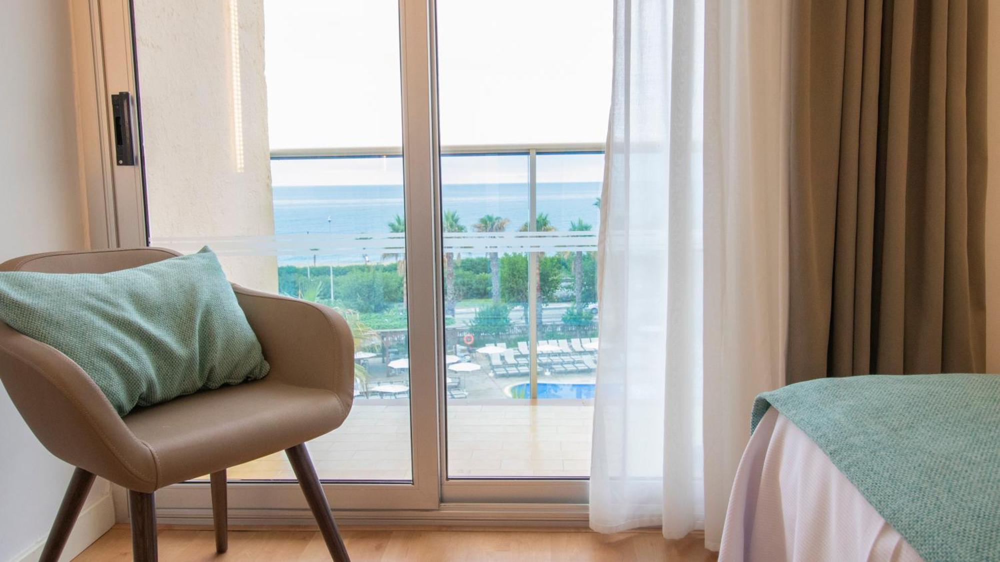 Golden Taurus Aquapark Resort Pineda de Mar Room photo