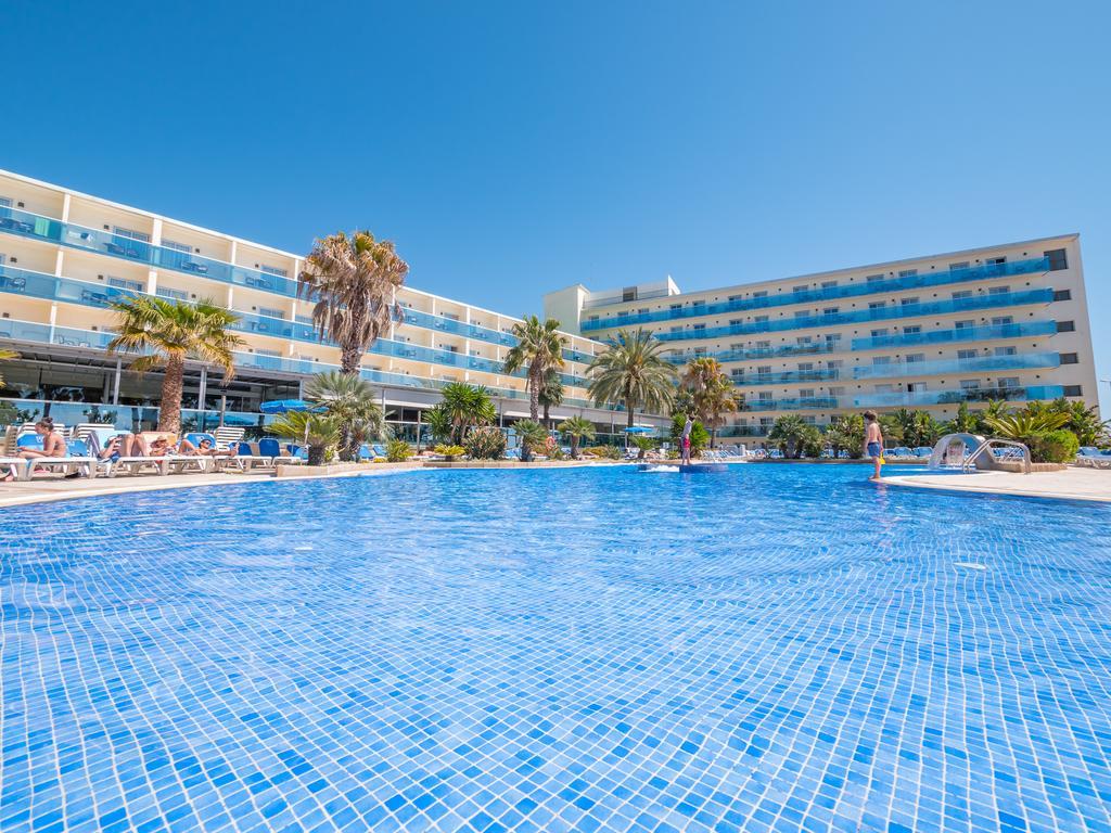 Golden Taurus Aquapark Resort Pineda de Mar Exterior photo