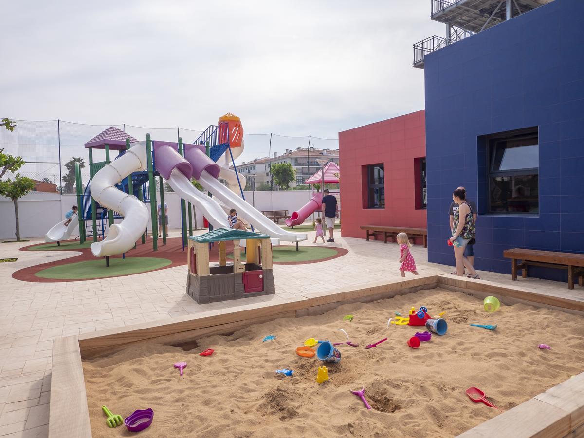 Golden Taurus Aquapark Resort Pineda de Mar Exterior photo